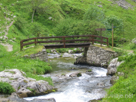 Senderismo por el Puente de La Jaya (Picos de Europa)